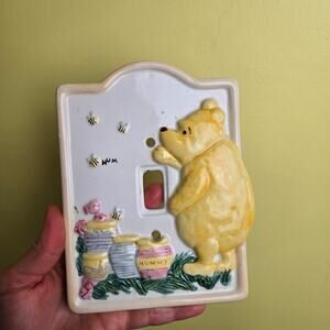 Disney Charpente Winnie The Pooh Switch cover plate ceramic. Small chip